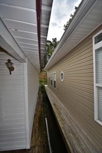 Floating Boat House For Sale! - image 21