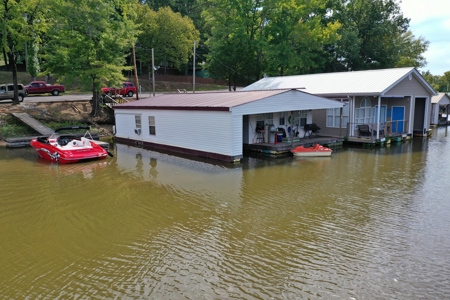 Floating Boat House For Sale! - image 2