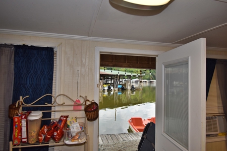 Floating Boat House For Sale! - image 20