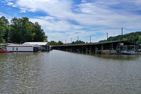 Floating Boat House For Sale! - image 6