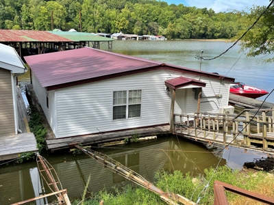 Floating Boat House For Sale! - image 27