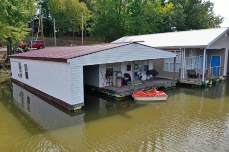 Floating Boat House For Sale! - image 1