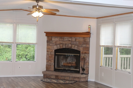 Move-in Ready Home on secluded County Road Oakland, Arkansas - image 34