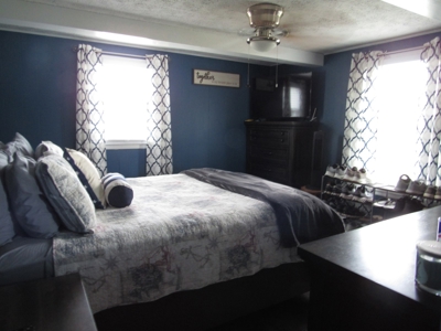 Country Home on 65 acres, pool, ponds! - image 24