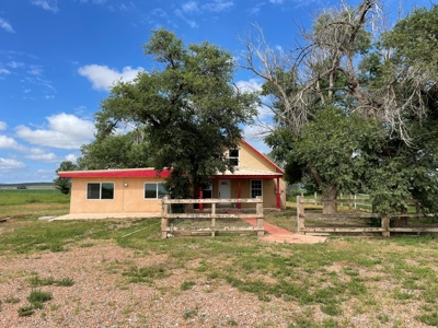 For sale country home with acreage located in central NM. - image 1