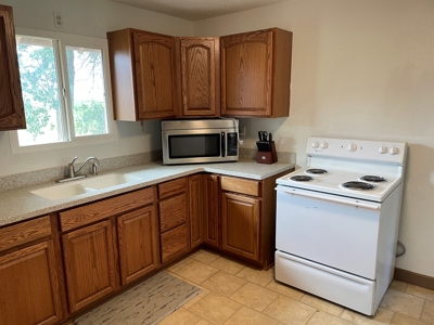 For sale country home with acreage located in central NM. - image 24
