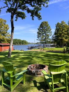 Lake Front Property Toledo Bend - image 17