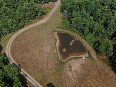 Ozarks Hunting Oasis For Sale in Willow Springs, MO - image 2
