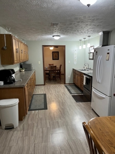 Piedmont Missouri Home and Land For Sale - image 34