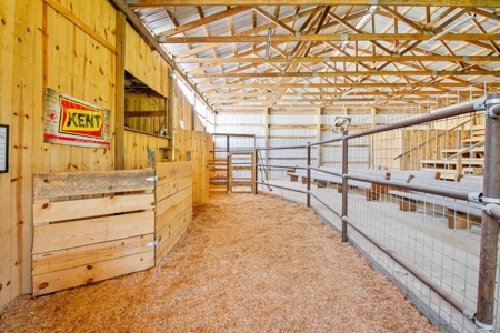60 Acre South Central Missouri Farm With Auction Barn - image 5