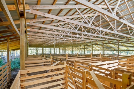 60 Acre South Central Missouri Farm With Auction Barn - image 17