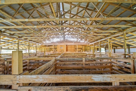 60 Acre South Central Missouri Farm With Auction Barn - image 7