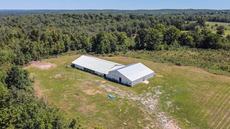 60 Acre South Central Missouri Farm With Auction Barn - image 1
