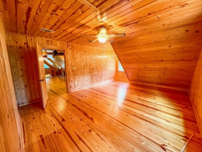 3 Bed/2.5 Bath Lodge for Sale on Creek in Amite County, MS - image 36