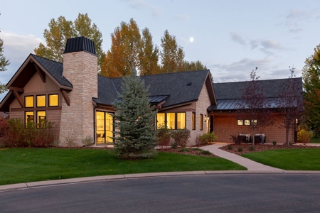 Luxury Living in Colorado Mountain Area - image 2