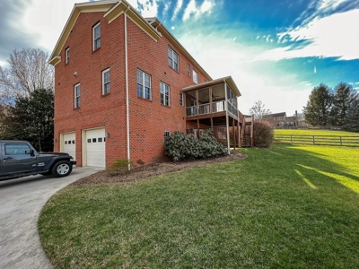 Large Family Home for Sale in Blacksburg VA - image 6