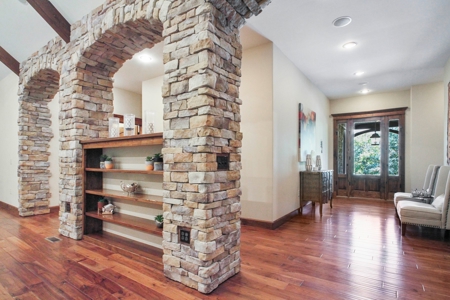 Country Club Luxury Home For Sale In South Central Missouri - image 3