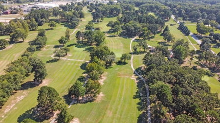 Country Club Luxury Home For Sale In South Central Missouri - image 46