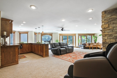 Country Club Luxury Home For Sale In South Central Missouri - image 29