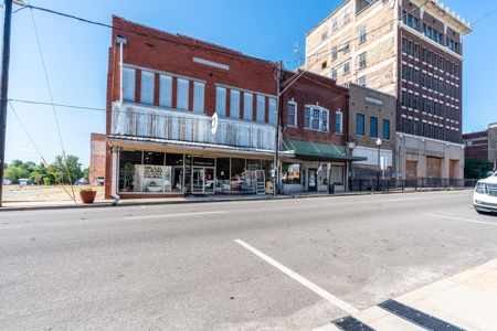 Historical Commercial Building For Sale Texas - image 1