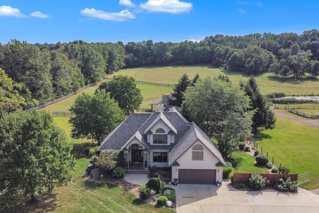 Fine country home offered in the Gull Lake School District - image 1