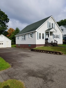 Move In Ready Family Home - image 2