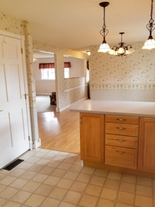 Move In Ready Family Home - image 10