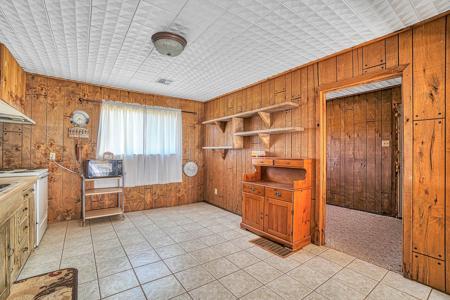 Home For Sale Near Lake Lugert, Oklahoma - image 13