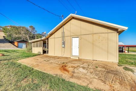 Home For Sale Near Lake Lugert, Oklahoma - image 23