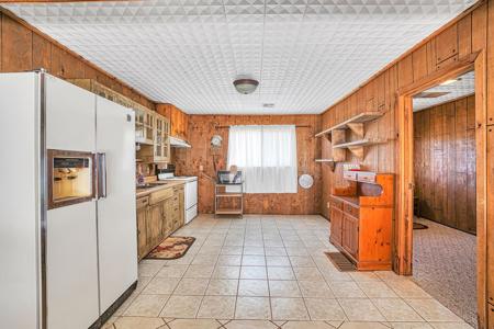 Home For Sale Near Lake Lugert, Oklahoma - image 12