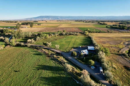 Luxury Country Horse Property with Large Shop Near Montrose - image 32