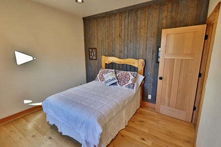 Luxury Country Horse Property with Large Shop Near Montrose - image 14