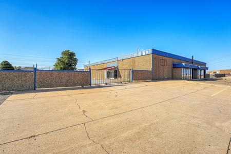 Commercial Building for Sale in Beckham County, OK - image 3