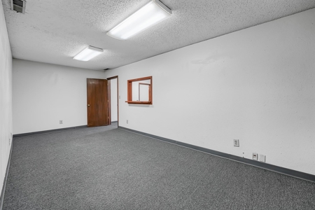 Commercial Building for Sale in Beckham County, OK - image 11