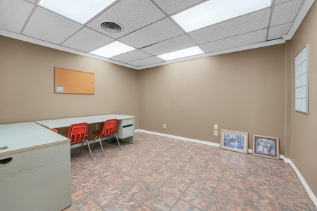 Commercial Building for Sale in Beckham County, OK - image 13
