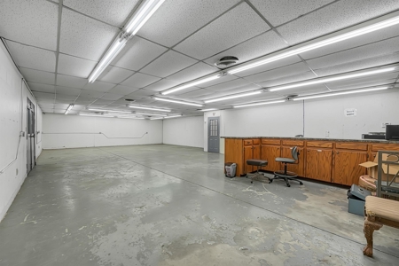Commercial Building for Sale in Beckham County, OK - image 21