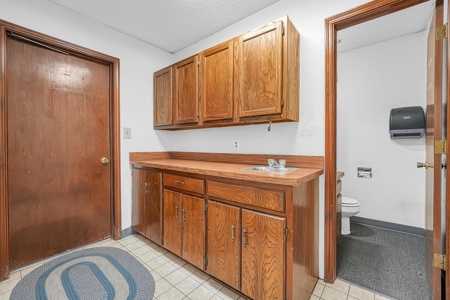Commercial Building for Sale in Beckham County, OK - image 18