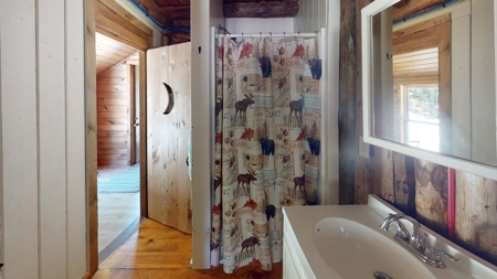 Off-Grid Log Cabin - image 23