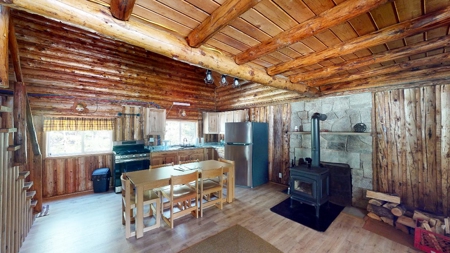Off-Grid Log Cabin - image 16