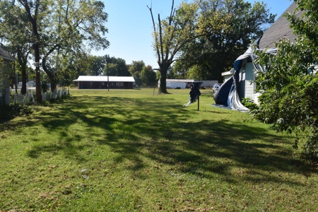 2 Bedroom, 1 Bath Home, Robinson, IL For Sale @ Auction - image 2