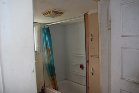 2 Bedroom, 1 Bath Home, Robinson, IL For Sale @ Auction - image 13