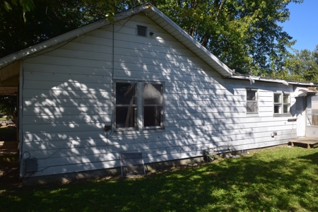 2 Bedroom, 1 Bath Home, Robinson, IL For Sale @ Auction - image 3