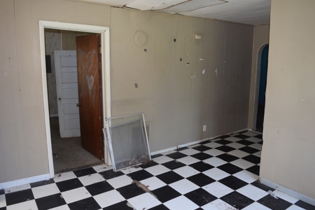 2 Bedroom, 1 Bath Home, Robinson, IL For Sale @ Auction - image 9
