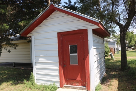 Home For Sale Coldwater, Ks - image 2