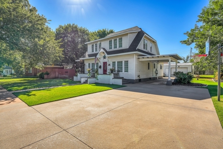 Home For Sale In Elk City, Oklahoma - image 5