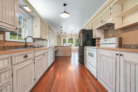 Home For Sale In Elk City, Oklahoma - image 30