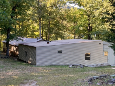 Getaway Cabin In Newton County Arkansas - image 4