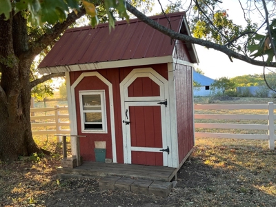 Country Home near Kincaid, Ks - image 4
