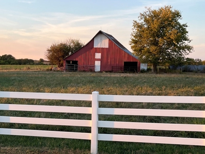 Country Home near Kincaid, Ks - image 9