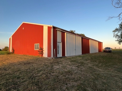 Country Home near Kincaid, Ks - image 6